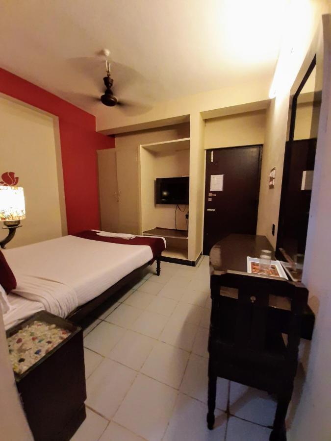 Ravi Krishna Inn Puducherry Exterior foto