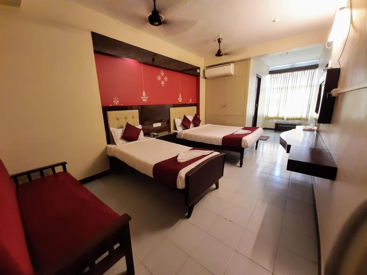 Ravi Krishna Inn Puducherry Exterior foto